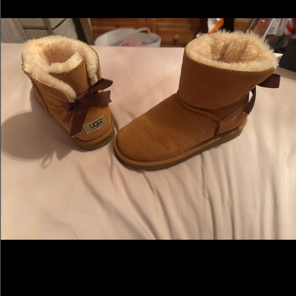 UGG Tan Shearling Boots with Ribbon. Bailey bow.
